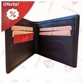 Compra una  práctica  cartera  realizada  en auténtico cuero de vacuno 100 %  y fabricada en  Ubrique, color café del C.A. Osasuna.